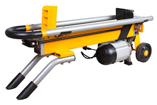 Vedkløyver: Har du store mengder ved å kløyve hvert år, kjøper du deg helst en liten vedkløyver. Vedkløyver: Har du store mengder ved å kløyve hvert år, kjøper du deg helst en liten vedkløyver.